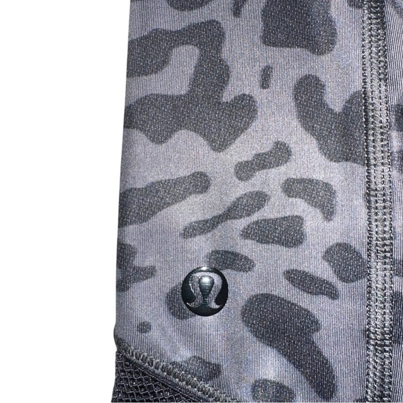 🤍lululemon Just Breathe Animal Swirl Cropped Leggings - Picture 5 of 6